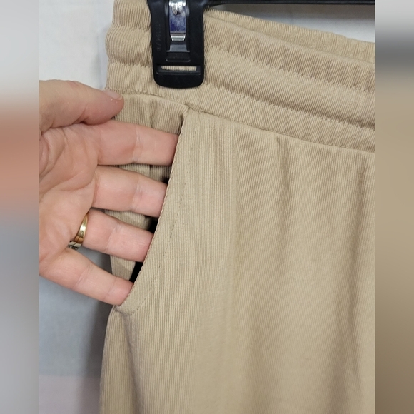 Elastic Drawstring Beige 2 Pockets Slacks - Picture 2 of 4